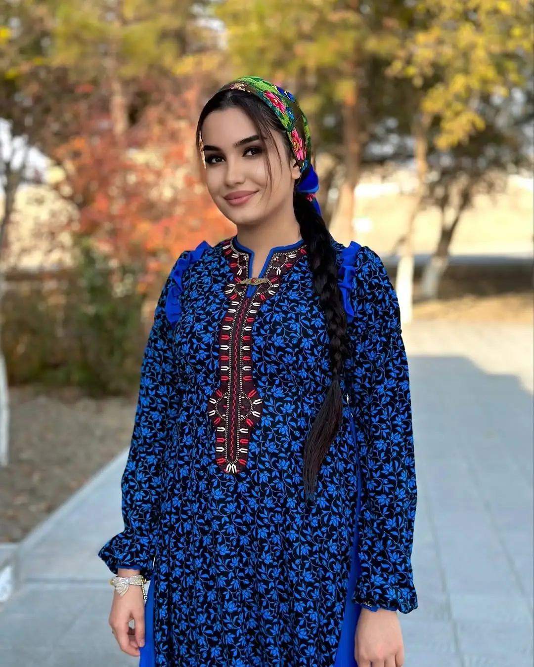 Türkmen fasonlar pombarh fasonlar Fasonlar 2025 fasonlar fason moda modalar Bezen bezen Türkmen fasonlar 2026 Türkmen fasonlar 2025 Türkmen fasonlar 2024 Türkmen fasonlar 2023 turkmenistan türkmenistan turkmen türkmen ashgabat  asgabat aşgabat balkan mary lebap dashoguz dasoguz daşoguz pombarh ponbarhat gulyupek gülýüpek stapel ştapel Gralan Çüýdeşen Abaýa Gadymy Krep Gurultaý 	Keteni Ýüpek Şifon Gipýur Lyon Welwet Atlas Kaşemir Streýç Suzana Ştapel Gülýüpek Pombarh Ýupka Gursakça Aksesuarlar Palto Penjek Okuw eşik Fata Sport eşik Uniforma Nakidka Öýme Şarf kompýuter ýaka ýaglyk Arenda köýnek 2nji el köýnek Taýyn köýnek Matalar Milli lybas milli lybaslar Toý köýnek Toý köýnekler toy koynek toy koynekler gundelik koynekler Gündelik	 
 köýnekler fata koynek Modern taze fason Eskiz koynektm turkmenkoynek türkmenkoynek fason moda moda fasonlar Iş eşik el iş	sada	ýakaly ýakasyz	keşdeli biserli	ýeňli giň nagyşly ýüregi açyk stoýka ýaka ýanly kombinasiýa 	zerli üsti aşak guşakly seçekli gysga ýeňli Ştapel Gündelik el iş, ýakaly  Goýy-gök