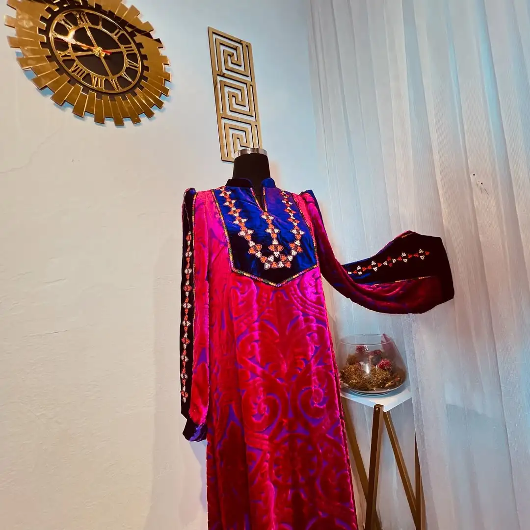 Türkmen fasonlar pombarh fasonlar Fasonlar 2025 fasonlar fason moda modalar Bezen bezen Türkmen fasonlar 2026 Türkmen fasonlar 2025 Türkmen fasonlar 2024 Türkmen fasonlar 2023 turkmenistan türkmenistan turkmen türkmen ashgabat  asgabat aşgabat balkan mary lebap dashoguz dasoguz daşoguz pombarh ponbarhat gulyupek gülýüpek stapel ştapel Gralan Çüýdeşen Abaýa Gadymy Krep Gurultaý 	Keteni Ýüpek Şifon Gipýur Lyon Welwet Atlas Kaşemir Streýç Suzana Ştapel Gülýüpek Pombarh Ýupka Gursakça Aksesuarlar Palto Penjek Okuw eşik Fata Sport eşik Uniforma Nakidka Öýme Şarf kompýuter ýaka ýaglyk Arenda köýnek 2nji el köýnek Taýyn köýnek Matalar Milli lybas milli lybaslar Toý köýnek Toý köýnekler toy koynek toy koynekler gundelik koynekler Gündelik	 
 köýnekler fata koynek Modern taze fason Eskiz koynektm turkmenkoynek türkmenkoynek fason moda moda fasonlar Iş eşik el iş	sada	ýakaly ýakasyz	keşdeli biserli	ýeňli giň nagyşly ýüregi açyk stoýka ýaka ýanly kombinasiýa 	zerli üsti aşak guşakly seçekli gysga ýeňli Toý köýnek, Gündelik el iş, ýakaly  Gyzyl