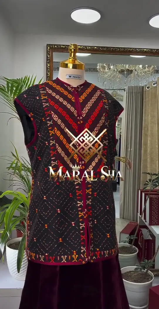 Türkmen fasonlar pombarh fasonlar Fasonlar 2025 fasonlar fason moda modalar Bezen bezen Türkmen fasonlar 2026 Türkmen fasonlar 2025 Türkmen fasonlar 2024 Türkmen fasonlar 2023 turkmenistan türkmenistan turkmen türkmen ashgabat  asgabat aşgabat balkan mary lebap dashoguz dasoguz daşoguz pombarh ponbarhat gulyupek gülýüpek stapel ştapel Gralan Çüýdeşen Abaýa Gadymy Krep Gurultaý 	Keteni Ýüpek Şifon Gipýur Lyon Welwet Atlas Kaşemir Streýç Suzana Ştapel Gülýüpek Pombarh Ýupka Gursakça Aksesuarlar Palto Penjek Okuw eşik Fata Sport eşik Uniforma Nakidka Öýme Şarf kompýuter ýaka ýaglyk Arenda köýnek 2nji el köýnek Taýyn köýnek Matalar Milli lybas milli lybaslar Toý köýnek Toý köýnekler toy koynek toy koynekler gundelik koynekler Gündelik	 
 köýnekler fata koynek Modern taze fason Eskiz koynektm turkmenkoynek türkmenkoynek fason moda moda fasonlar Iş eşik el iş	sada	ýakaly ýakasyz	keşdeli biserli	ýeňli giň nagyşly ýüregi açyk stoýka ýaka ýanly kombinasiýa 	zerli üsti aşak guşakly seçekli gysga ýeňli Milli lybas keşdeli, ýakasyz, gysga ýeňli, giň, nagyşly 26-35, 35+  yaz, tomus, guyz