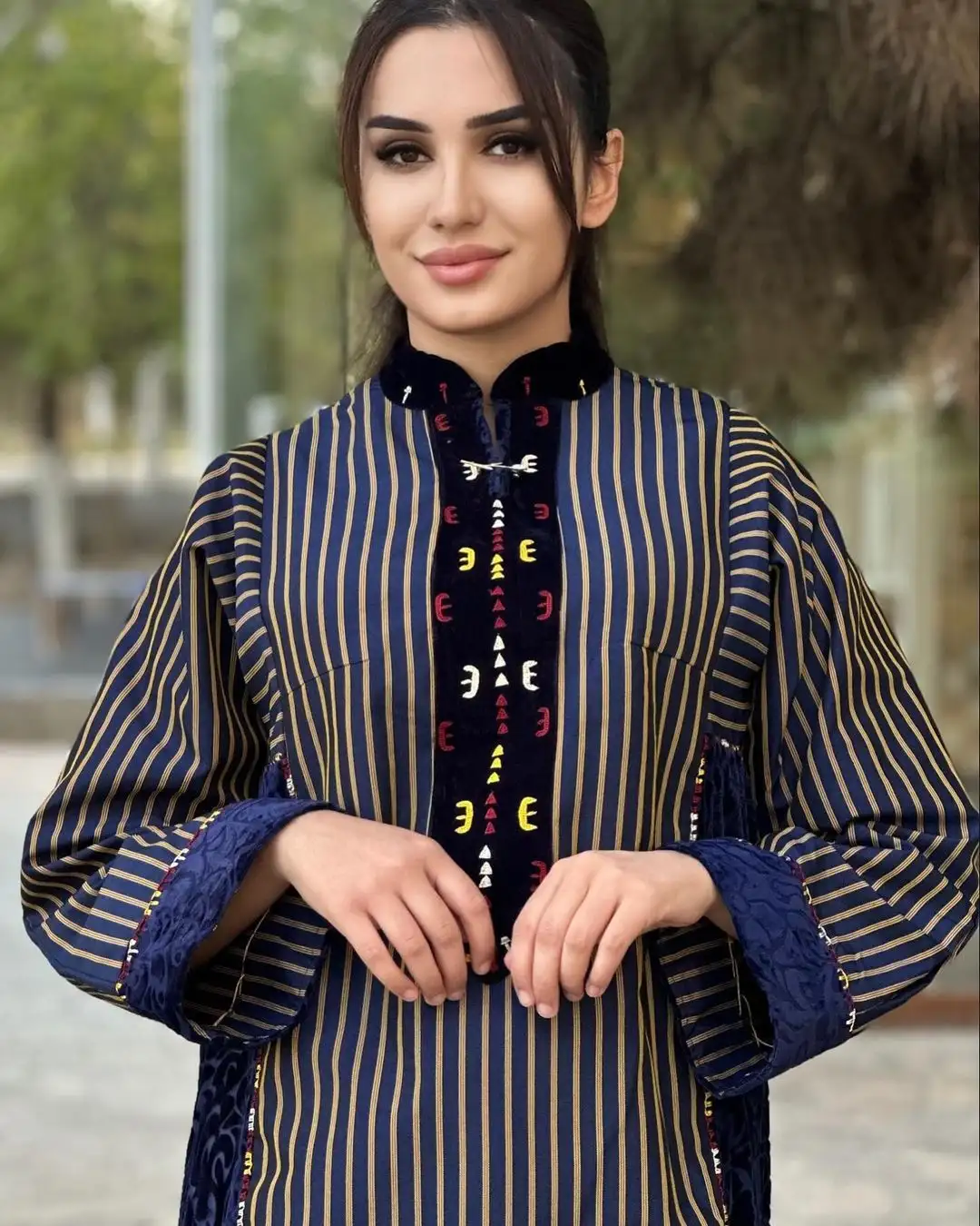 Türkmen fasonlar pombarh fasonlar Fasonlar 2025 fasonlar fason moda modalar Bezen bezen Türkmen fasonlar 2026 Türkmen fasonlar 2025 Türkmen fasonlar 2024 Türkmen fasonlar 2023 turkmenistan türkmenistan turkmen türkmen ashgabat  asgabat aşgabat balkan mary lebap dashoguz dasoguz daşoguz pombarh ponbarhat gulyupek gülýüpek stapel ştapel Gralan Çüýdeşen Abaýa Gadymy Krep Gurultaý 	Keteni Ýüpek Şifon Gipýur Lyon Welwet Atlas Kaşemir Streýç Suzana Ştapel Gülýüpek Pombarh Ýupka Gursakça Aksesuarlar Palto Penjek Okuw eşik Fata Sport eşik Uniforma Nakidka Öýme Şarf kompýuter ýaka ýaglyk Arenda köýnek 2nji el köýnek Taýyn köýnek Matalar Milli lybas milli lybaslar Toý köýnek Toý köýnekler toy koynek toy koynekler gundelik koynekler Gündelik	 
 köýnekler fata koynek Modern taze fason Eskiz koynektm turkmenkoynek türkmenkoynek fason moda moda fasonlar Iş eşik el iş	sada	ýakaly ýakasyz	keşdeli biserli	ýeňli giň nagyşly ýüregi açyk stoýka ýaka ýanly kombinasiýa 	zerli üsti aşak guşakly seçekli gysga ýeňli Keteni, Panbarhat (Pombarh)  sada  Çal  Taýyn köýnek