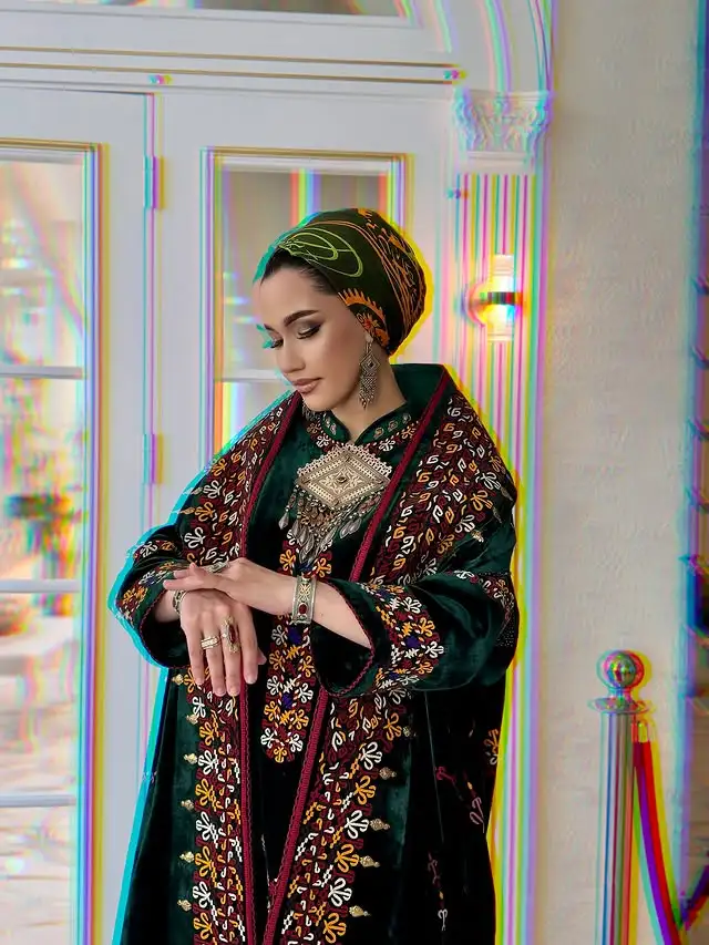 Türkmen fasonlar pombarh fasonlar Fasonlar 2025 fasonlar fason moda modalar Bezen bezen Türkmen fasonlar 2026 Türkmen fasonlar 2025 Türkmen fasonlar 2024 Türkmen fasonlar 2023 turkmenistan türkmenistan turkmen türkmen ashgabat  asgabat aşgabat balkan mary lebap dashoguz dasoguz daşoguz pombarh ponbarhat gulyupek gülýüpek stapel ştapel Gralan Çüýdeşen Abaýa Gadymy Krep Gurultaý 	Keteni Ýüpek Şifon Gipýur Lyon Welwet Atlas Kaşemir Streýç Suzana Ştapel Gülýüpek Pombarh Ýupka Gursakça Aksesuarlar Palto Penjek Okuw eşik Fata Sport eşik Uniforma Nakidka Öýme Şarf kompýuter ýaka ýaglyk Arenda köýnek 2nji el köýnek Taýyn köýnek Matalar Milli lybas milli lybaslar Toý köýnek Toý köýnekler toy koynek toy koynekler gundelik koynekler Gündelik	 
 köýnekler fata koynek Modern taze fason Eskiz koynektm turkmenkoynek türkmenkoynek fason moda moda fasonlar Iş eşik el iş	sada	ýakaly ýakasyz	keşdeli biserli	ýeňli giň nagyşly ýüregi açyk stoýka ýaka ýanly kombinasiýa 	zerli üsti aşak guşakly seçekli gysga ýeňli Panbarhat (Pombarh) Milli lybas keşdeli, ýakaly, ýeňli, giň, nagyşly 26-35, 35+ Goýy-ýaşyl yaz, guyz, gysh