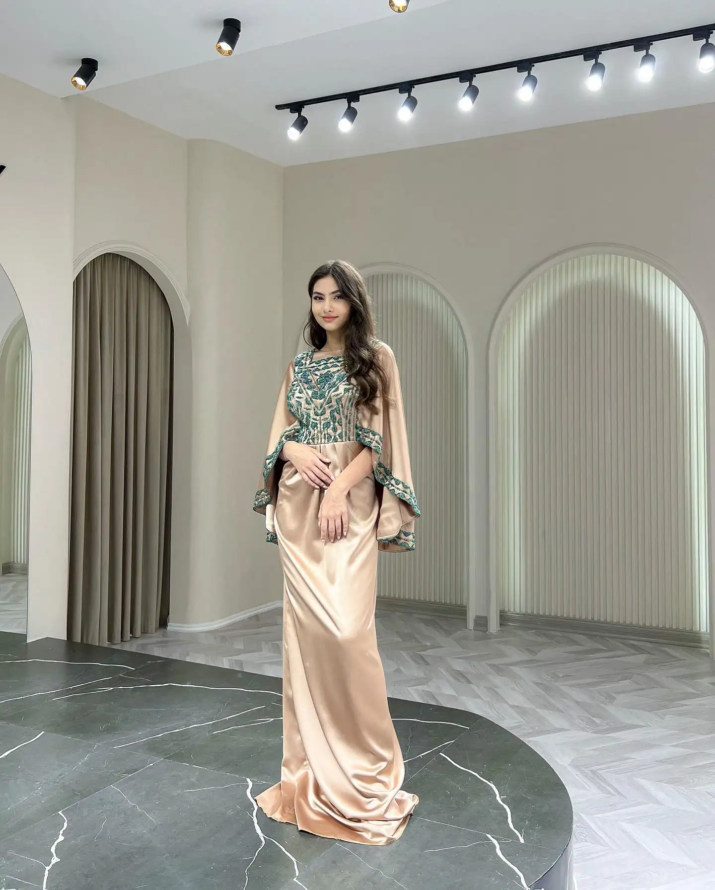 Türkmen fasonlar pombarh fasonlar Fasonlar 2025 fasonlar fason moda modalar Bezen bezen Türkmen fasonlar 2026 Türkmen fasonlar 2025 Türkmen fasonlar 2024 Türkmen fasonlar 2023 turkmenistan türkmenistan turkmen türkmen ashgabat  asgabat aşgabat balkan mary lebap dashoguz dasoguz daşoguz pombarh ponbarhat gulyupek gülýüpek stapel ştapel Gralan Çüýdeşen Abaýa Gadymy Krep Gurultaý 	Keteni Ýüpek Şifon Gipýur Lyon Welwet Atlas Kaşemir Streýç Suzana Ştapel Gülýüpek Pombarh Ýupka Gursakça Aksesuarlar Palto Penjek Okuw eşik Fata Sport eşik Uniforma Nakidka Öýme Şarf kompýuter ýaka ýaglyk Arenda köýnek 2nji el köýnek Taýyn köýnek Matalar Milli lybas milli lybaslar Toý köýnek Toý köýnekler toy koynek toy koynekler gundelik koynekler Gündelik	 
 köýnekler fata koynek Modern taze fason Eskiz koynektm turkmenkoynek türkmenkoynek fason moda moda fasonlar Iş eşik el iş	sada	ýakaly ýakasyz	keşdeli biserli	ýeňli giň nagyşly ýüregi açyk stoýka ýaka ýanly kombinasiýa 	zerli üsti aşak guşakly seçekli gysga ýeňli 