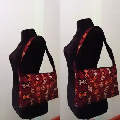 Türkmen fasonlar pombarh fasonlar Fasonlar 2025 fasonlar fason moda modalar Bezen bezen Türkmen fasonlar 2026 Türkmen fasonlar 2025 Türkmen fasonlar 2024 Türkmen fasonlar 2023 turkmenistan türkmenistan turkmen türkmen ashgabat  asgabat aşgabat balkan mary lebap dashoguz dasoguz daşoguz pombarh ponbarhat gulyupek gülýüpek stapel ştapel Gralan Çüýdeşen Abaýa Gadymy Krep Gurultaý 	Keteni Ýüpek Şifon Gipýur Lyon Welwet Atlas Kaşemir Streýç Suzana Ştapel Gülýüpek Pombarh Ýupka Gursakça Aksesuarlar Palto Penjek Okuw eşik Fata Sport eşik Uniforma Nakidka Öýme Şarf kompýuter ýaka ýaglyk Arenda köýnek 2nji el köýnek Taýyn köýnek Matalar Milli lybas milli lybaslar Toý köýnek Toý köýnekler toy koynek toy koynekler gundelik koynekler Gündelik	 
 köýnekler fata koynek Modern taze fason Eskiz koynektm turkmenkoynek türkmenkoynek fason moda moda fasonlar Iş eşik el iş	sada	ýakaly ýakasyz	keşdeli biserli	ýeňli giň nagyşly ýüregi açyk stoýka ýaka ýanly kombinasiýa 	zerli üsti aşak guşakly seçekli gysga ýeňli Panbarhat (Pombarh)  nagyşly  Gara, Ak, Gyzyl, Mämişi  Sumka