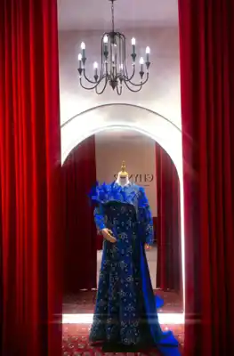 Türkmen fasonlar pombarh fasonlar Fasonlar 2025 fasonlar fason moda modalar Bezen bezen Türkmen fasonlar 2026 Türkmen fasonlar 2025 Türkmen fasonlar 2024 Türkmen fasonlar 2023 turkmenistan türkmenistan turkmen türkmen ashgabat  asgabat aşgabat balkan mary lebap dashoguz dasoguz daşoguz pombarh ponbarhat gulyupek gülýüpek stapel ştapel Gralan Çüýdeşen Abaýa Gadymy Krep Gurultaý 	Keteni Ýüpek Şifon Gipýur Lyon Welwet Atlas Kaşemir Streýç Suzana Ştapel Gülýüpek Pombarh Ýupka Gursakça Aksesuarlar Palto Penjek Okuw eşik Fata Sport eşik Uniforma Nakidka Öýme Şarf kompýuter ýaka ýaglyk Arenda köýnek 2nji el köýnek Taýyn köýnek Matalar Milli lybas milli lybaslar Toý köýnek Toý köýnekler toy koynek toy koynekler gundelik koynekler Gündelik	 
 köýnekler fata koynek Modern taze fason Eskiz koynektm turkmenkoynek türkmenkoynek fason moda moda fasonlar Iş eşik el iş	sada	ýakaly ýakasyz	keşdeli biserli	ýeňli giň nagyşly ýüregi açyk stoýka ýaka ýanly kombinasiýa 	zerli üsti aşak guşakly seçekli gysga ýeňli Toý köýnek el iş, biserli, ýeňli, giň 26-35 Goýy-gök yaz, guyz