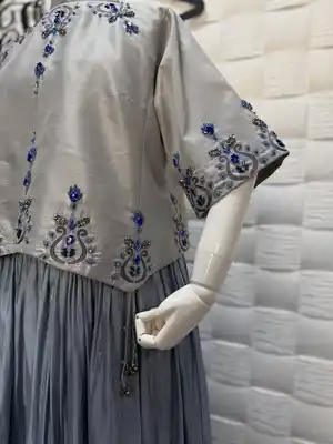 Türkmen fasonlar pombarh fasonlar Fasonlar 2025 fasonlar fason moda modalar Bezen bezen Türkmen fasonlar 2026 Türkmen fasonlar 2025 Türkmen fasonlar 2024 Türkmen fasonlar 2023 turkmenistan türkmenistan turkmen türkmen ashgabat  asgabat aşgabat balkan mary lebap dashoguz dasoguz daşoguz pombarh ponbarhat gulyupek gülýüpek stapel ştapel Gralan Çüýdeşen Abaýa Gadymy Krep Gurultaý 	Keteni Ýüpek Şifon Gipýur Lyon Welwet Atlas Kaşemir Streýç Suzana Ştapel Gülýüpek Pombarh Ýupka Gursakça Aksesuarlar Palto Penjek Okuw eşik Fata Sport eşik Uniforma Nakidka Öýme Şarf kompýuter ýaka ýaglyk Arenda köýnek 2nji el köýnek Taýyn köýnek Matalar Milli lybas milli lybaslar Toý köýnek Toý köýnekler toy koynek toy koynekler gundelik koynekler Gündelik	 
 köýnekler fata koynek Modern taze fason Eskiz koynektm turkmenkoynek türkmenkoynek fason moda moda fasonlar Iş eşik el iş	sada	ýakaly ýakasyz	keşdeli biserli	ýeňli giň nagyşly ýüregi açyk stoýka ýaka ýanly kombinasiýa 	zerli üsti aşak guşakly seçekli gysga ýeňli Toý köýnek ýakasyz, gysga ýeňli, giň 26-35, 35+ Benewşe yaz, tomus, guyz