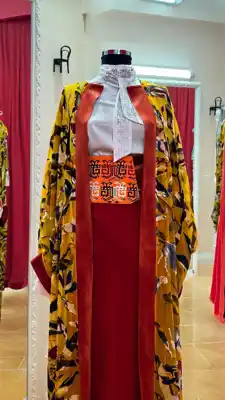 Türkmen fasonlar pombarh fasonlar Fasonlar 2025 fasonlar fason moda modalar Bezen bezen Türkmen fasonlar 2026 Türkmen fasonlar 2025 Türkmen fasonlar 2024 Türkmen fasonlar 2023 turkmenistan türkmenistan turkmen türkmen ashgabat  asgabat aşgabat balkan mary lebap dashoguz dasoguz daşoguz pombarh ponbarhat gulyupek gülýüpek stapel ştapel Gralan Çüýdeşen Abaýa Gadymy Krep Gurultaý 	Keteni Ýüpek Şifon Gipýur Lyon Welwet Atlas Kaşemir Streýç Suzana Ştapel Gülýüpek Pombarh Ýupka Gursakça Aksesuarlar Palto Penjek Okuw eşik Fata Sport eşik Uniforma Nakidka Öýme Şarf kompýuter ýaka ýaglyk Arenda köýnek 2nji el köýnek Taýyn köýnek Matalar Milli lybas milli lybaslar Toý köýnek Toý köýnekler toy koynek toy koynekler gundelik koynekler Gündelik	 
 köýnekler fata koynek Modern taze fason Eskiz koynektm turkmenkoynek türkmenkoynek fason moda moda fasonlar Iş eşik el iş	sada	ýakaly ýakasyz	keşdeli biserli	ýeňli giň nagyşly ýüregi açyk stoýka ýaka ýanly kombinasiýa 	zerli üsti aşak guşakly seçekli gysga ýeňli Panbarhat (Pombarh), Lyon, Şifon Modern el iş, ýakasyz, ýeňli, kombinasiýa 26-35 Gara, Gyzyl, Mämişi yaz, guyz