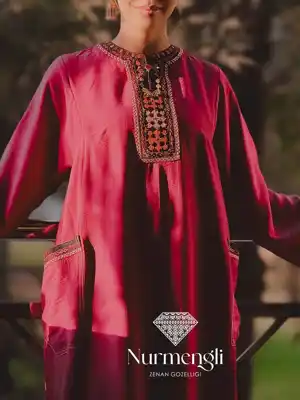 Türkmen fasonlar pombarh fasonlar Fasonlar 2025 fasonlar fason moda modalar Bezen bezen Türkmen fasonlar 2026 Türkmen fasonlar 2025 Türkmen fasonlar 2024 Türkmen fasonlar 2023 turkmenistan türkmenistan turkmen türkmen ashgabat  asgabat aşgabat balkan mary lebap dashoguz dasoguz daşoguz pombarh ponbarhat gulyupek gülýüpek stapel ştapel Gralan Çüýdeşen Abaýa Gadymy Krep Gurultaý 	Keteni Ýüpek Şifon Gipýur Lyon Welwet Atlas Kaşemir Streýç Suzana Ştapel Gülýüpek Pombarh Ýupka Gursakça Aksesuarlar Palto Penjek Okuw eşik Fata Sport eşik Uniforma Nakidka Öýme Şarf kompýuter ýaka ýaglyk Arenda köýnek 2nji el köýnek Taýyn köýnek Matalar Milli lybas milli lybaslar Toý köýnek Toý köýnekler toy koynek toy koynekler gundelik koynekler Gündelik	 
 köýnekler fata koynek Modern taze fason Eskiz koynektm turkmenkoynek türkmenkoynek fason moda moda fasonlar Iş eşik el iş	sada	ýakaly ýakasyz	keşdeli biserli	ýeňli giň nagyşly ýüregi açyk stoýka ýaka ýanly kombinasiýa 	zerli üsti aşak guşakly seçekli gysga ýeňli 