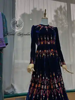 Türkmen fasonlar pombarh fasonlar Fasonlar 2025 fasonlar fason moda modalar Bezen bezen Türkmen fasonlar 2026 Türkmen fasonlar 2025 Türkmen fasonlar 2024 Türkmen fasonlar 2023 turkmenistan türkmenistan turkmen türkmen ashgabat  asgabat aşgabat balkan mary lebap dashoguz dasoguz daşoguz pombarh ponbarhat gulyupek gülýüpek stapel ştapel Gralan Çüýdeşen Abaýa Gadymy Krep Gurultaý 	Keteni Ýüpek Şifon Gipýur Lyon Welwet Atlas Kaşemir Streýç Suzana Ştapel Gülýüpek Pombarh Ýupka Gursakça Aksesuarlar Palto Penjek Okuw eşik Fata Sport eşik Uniforma Nakidka Öýme Şarf kompýuter ýaka ýaglyk Arenda köýnek 2nji el köýnek Taýyn köýnek Matalar Milli lybas milli lybaslar Toý köýnek Toý köýnekler toy koynek toy koynekler gundelik koynekler Gündelik	 
 köýnekler fata koynek Modern taze fason Eskiz koynektm turkmenkoynek türkmenkoynek fason moda moda fasonlar Iş eşik el iş	sada	ýakaly ýakasyz	keşdeli biserli	ýeňli giň nagyşly ýüregi açyk stoýka ýaka ýanly kombinasiýa 	zerli üsti aşak guşakly seçekli gysga ýeňli 