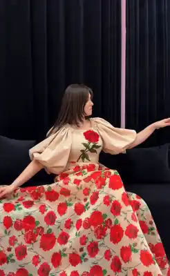 Türkmen fasonlar pombarh fasonlar Fasonlar 2025 fasonlar fason moda modalar Bezen bezen Türkmen fasonlar 2026 Türkmen fasonlar 2025 Türkmen fasonlar 2024 Türkmen fasonlar 2023 turkmenistan türkmenistan turkmen türkmen ashgabat  asgabat aşgabat balkan mary lebap dashoguz dasoguz daşoguz pombarh ponbarhat gulyupek gülýüpek stapel ştapel Gralan Çüýdeşen Abaýa Gadymy Krep Gurultaý 	Keteni Ýüpek Şifon Gipýur Lyon Welwet Atlas Kaşemir Streýç Suzana Ştapel Gülýüpek Pombarh Ýupka Gursakça Aksesuarlar Palto Penjek Okuw eşik Fata Sport eşik Uniforma Nakidka Öýme Şarf kompýuter ýaka ýaglyk Arenda köýnek 2nji el köýnek Taýyn köýnek Matalar Milli lybas milli lybaslar Toý köýnek Toý köýnekler toy koynek toy koynekler gundelik koynekler Gündelik	 
 köýnekler fata koynek Modern taze fason Eskiz koynektm turkmenkoynek türkmenkoynek fason moda moda fasonlar Iş eşik el iş	sada	ýakaly ýakasyz	keşdeli biserli	ýeňli giň nagyşly ýüregi açyk stoýka ýaka ýanly kombinasiýa 	zerli üsti aşak guşakly seçekli gysga ýeňli Şifon Toý köýnek el iş, ýakasyz, gysga ýeňli, kombinasiýa 17-25, 26-35, 35+ Bežewyý yaz, tomus Taýyn köýnek