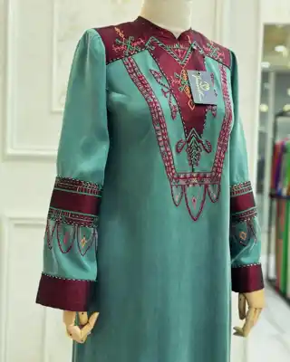 Türkmen fasonlar pombarh fasonlar Fasonlar 2025 fasonlar fason moda modalar Bezen bezen Türkmen fasonlar 2026 Türkmen fasonlar 2025 Türkmen fasonlar 2024 Türkmen fasonlar 2023 turkmenistan türkmenistan turkmen türkmen ashgabat  asgabat aşgabat balkan mary lebap dashoguz dasoguz daşoguz pombarh ponbarhat gulyupek gülýüpek stapel ştapel Gralan Çüýdeşen Abaýa Gadymy Krep Gurultaý 	Keteni Ýüpek Şifon Gipýur Lyon Welwet Atlas Kaşemir Streýç Suzana Ştapel Gülýüpek Pombarh Ýupka Gursakça Aksesuarlar Palto Penjek Okuw eşik Fata Sport eşik Uniforma Nakidka Öýme Şarf kompýuter ýaka ýaglyk Arenda köýnek 2nji el köýnek Taýyn köýnek Matalar Milli lybas milli lybaslar Toý köýnek Toý köýnekler toy koynek toy koynekler gundelik koynekler Gündelik	 
 köýnekler fata koynek Modern taze fason Eskiz koynektm turkmenkoynek türkmenkoynek fason moda moda fasonlar Iş eşik el iş	sada	ýakaly ýakasyz	keşdeli biserli	ýeňli giň nagyşly ýüregi açyk stoýka ýaka ýanly kombinasiýa 	zerli üsti aşak guşakly seçekli gysga ýeňli Gülýüpek Toý köýnek, Gündelik el iş, ýakaly  Gök, Ýaşyl