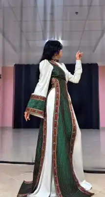 Türkmen fasonlar pombarh fasonlar Fasonlar 2025 fasonlar fason moda modalar Bezen bezen Türkmen fasonlar 2026 Türkmen fasonlar 2025 Türkmen fasonlar 2024 Türkmen fasonlar 2023 turkmenistan türkmenistan turkmen türkmen ashgabat  asgabat aşgabat balkan mary lebap dashoguz dasoguz daşoguz pombarh ponbarhat gulyupek gülýüpek stapel ştapel Gralan Çüýdeşen Abaýa Gadymy Krep Gurultaý 	Keteni Ýüpek Şifon Gipýur Lyon Welwet Atlas Kaşemir Streýç Suzana Ştapel Gülýüpek Pombarh Ýupka Gursakça Aksesuarlar Palto Penjek Okuw eşik Fata Sport eşik Uniforma Nakidka Öýme Şarf kompýuter ýaka ýaglyk Arenda köýnek 2nji el köýnek Taýyn köýnek Matalar Milli lybas milli lybaslar Toý köýnek Toý köýnekler toy koynek toy koynekler gundelik koynekler Gündelik	 
 köýnekler fata koynek Modern taze fason Eskiz koynektm turkmenkoynek türkmenkoynek fason moda moda fasonlar Iş eşik el iş	sada	ýakaly ýakasyz	keşdeli biserli	ýeňli giň nagyşly ýüregi açyk stoýka ýaka ýanly kombinasiýa 	zerli üsti aşak guşakly seçekli gysga ýeňli Keteni Modern ýakasyz, ýeňli, giň, kombinasiýa, nagyşly 17-25, 26-35 Ak, Goýy-ýaşyl yaz, tomus, guyz, gysh