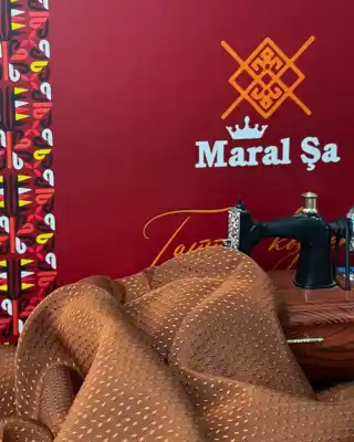 Türkmen fasonlar pombarh fasonlar Fasonlar 2025 fasonlar fason moda modalar Bezen bezen Türkmen fasonlar 2026 Türkmen fasonlar 2025 Türkmen fasonlar 2024 Türkmen fasonlar 2023 turkmenistan türkmenistan turkmen türkmen ashgabat  asgabat aşgabat balkan mary lebap dashoguz dasoguz daşoguz pombarh ponbarhat gulyupek gülýüpek stapel ştapel Gralan Çüýdeşen Abaýa Gadymy Krep Gurultaý 	Keteni Ýüpek Şifon Gipýur Lyon Welwet Atlas Kaşemir Streýç Suzana Ştapel Gülýüpek Pombarh Ýupka Gursakça Aksesuarlar Palto Penjek Okuw eşik Fata Sport eşik Uniforma Nakidka Öýme Şarf kompýuter ýaka ýaglyk Arenda köýnek 2nji el köýnek Taýyn köýnek Matalar Milli lybas milli lybaslar Toý köýnek Toý köýnekler toy koynek toy koynekler gundelik koynekler Gündelik	 
 köýnekler fata koynek Modern taze fason Eskiz koynektm turkmenkoynek türkmenkoynek fason moda moda fasonlar Iş eşik el iş	sada	ýakaly ýakasyz	keşdeli biserli	ýeňli giň nagyşly ýüregi açyk stoýka ýaka ýanly kombinasiýa 	zerli üsti aşak guşakly seçekli gysga ýeňli 