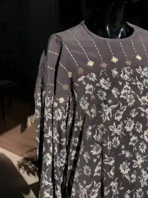 Türkmen fasonlar pombarh fasonlar Fasonlar 2025 fasonlar fason moda modalar Bezen bezen Türkmen fasonlar 2026 Türkmen fasonlar 2025 Türkmen fasonlar 2024 Türkmen fasonlar 2023 turkmenistan türkmenistan turkmen türkmen ashgabat  asgabat aşgabat balkan mary lebap dashoguz dasoguz daşoguz pombarh ponbarhat gulyupek gülýüpek stapel ştapel Gralan Çüýdeşen Abaýa Gadymy Krep Gurultaý 	Keteni Ýüpek Şifon Gipýur Lyon Welwet Atlas Kaşemir Streýç Suzana Ştapel Gülýüpek Pombarh Ýupka Gursakça Aksesuarlar Palto Penjek Okuw eşik Fata Sport eşik Uniforma Nakidka Öýme Şarf kompýuter ýaka ýaglyk Arenda köýnek 2nji el köýnek Taýyn köýnek Matalar Milli lybas milli lybaslar Toý köýnek Toý köýnekler toy koynek toy koynekler gundelik koynekler Gündelik	 
 köýnekler fata koynek Modern taze fason Eskiz koynektm turkmenkoynek türkmenkoynek fason moda moda fasonlar Iş eşik el iş	sada	ýakaly ýakasyz	keşdeli biserli	ýeňli giň nagyşly ýüregi açyk stoýka ýaka ýanly kombinasiýa 	zerli üsti aşak guşakly seçekli gysga ýeňli Ýüpek, Gülýüpek Gündelik sada  Ak, Çal, Goňur, Kümüş