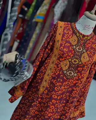 Türkmen fasonlar pombarh fasonlar Fasonlar 2025 fasonlar fason moda modalar Bezen bezen Türkmen fasonlar 2026 Türkmen fasonlar 2025 Türkmen fasonlar 2024 Türkmen fasonlar 2023 turkmenistan türkmenistan turkmen türkmen ashgabat  asgabat aşgabat balkan mary lebap dashoguz dasoguz daşoguz pombarh ponbarhat gulyupek gülýüpek stapel ştapel Gralan Çüýdeşen Abaýa Gadymy Krep Gurultaý 	Keteni Ýüpek Şifon Gipýur Lyon Welwet Atlas Kaşemir Streýç Suzana Ştapel Gülýüpek Pombarh Ýupka Gursakça Aksesuarlar Palto Penjek Okuw eşik Fata Sport eşik Uniforma Nakidka Öýme Şarf kompýuter ýaka ýaglyk Arenda köýnek 2nji el köýnek Taýyn köýnek Matalar Milli lybas milli lybaslar Toý köýnek Toý köýnekler toy koynek toy koynekler gundelik koynekler Gündelik	 
 köýnekler fata koynek Modern taze fason Eskiz koynektm turkmenkoynek türkmenkoynek fason moda moda fasonlar Iş eşik el iş	sada	ýakaly ýakasyz	keşdeli biserli	ýeňli giň nagyşly ýüregi açyk stoýka ýaka ýanly kombinasiýa 	zerli üsti aşak guşakly seçekli gysga ýeňli Gülýüpek, Suzana, Ýüpek Gündelik el iş, keşdeli, ýakaly, ýeňli, giň, nagyşly 17-25, 26-35, 35+ Gyzyl, Mämişi, Goňur yaz, tomus