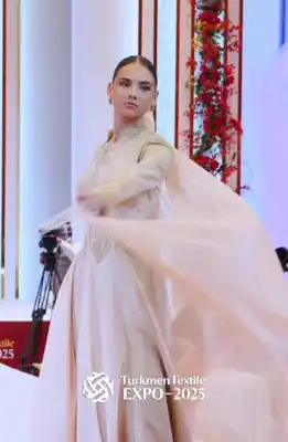 Türkmen fasonlar pombarh fasonlar Fasonlar 2025 fasonlar fason moda modalar Bezen bezen Türkmen fasonlar 2026 Türkmen fasonlar 2025 Türkmen fasonlar 2024 Türkmen fasonlar 2023 turkmenistan türkmenistan turkmen türkmen ashgabat  asgabat aşgabat balkan mary lebap dashoguz dasoguz daşoguz pombarh ponbarhat gulyupek gülýüpek stapel ştapel Gralan Çüýdeşen Abaýa Gadymy Krep Gurultaý 	Keteni Ýüpek Şifon Gipýur Lyon Welwet Atlas Kaşemir Streýç Suzana Ştapel Gülýüpek Pombarh Ýupka Gursakça Aksesuarlar Palto Penjek Okuw eşik Fata Sport eşik Uniforma Nakidka Öýme Şarf kompýuter ýaka ýaglyk Arenda köýnek 2nji el köýnek Taýyn köýnek Matalar Milli lybas milli lybaslar Toý köýnek Toý köýnekler toy koynek toy koynekler gundelik koynekler Gündelik	 
 köýnekler fata koynek Modern taze fason Eskiz koynektm turkmenkoynek türkmenkoynek fason moda moda fasonlar Iş eşik el iş	sada	ýakaly ýakasyz	keşdeli biserli	ýeňli giň nagyşly ýüregi açyk stoýka ýaka ýanly kombinasiýa 	zerli üsti aşak guşakly seçekli gysga ýeňli Şifon, Şantu Modern TürkmenTextile Expo 2025 17-25, 26-35 Bežewyý yaz, tomus, guyz