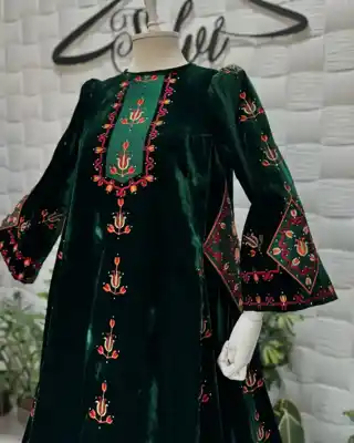 Türkmen fasonlar pombarh fasonlar Fasonlar 2025 fasonlar fason moda modalar Bezen bezen Türkmen fasonlar 2026 Türkmen fasonlar 2025 Türkmen fasonlar 2024 Türkmen fasonlar 2023 turkmenistan türkmenistan turkmen türkmen ashgabat  asgabat aşgabat balkan mary lebap dashoguz dasoguz daşoguz pombarh ponbarhat gulyupek gülýüpek stapel ştapel Gralan Çüýdeşen Abaýa Gadymy Krep Gurultaý 	Keteni Ýüpek Şifon Gipýur Lyon Welwet Atlas Kaşemir Streýç Suzana Ştapel Gülýüpek Pombarh Ýupka Gursakça Aksesuarlar Palto Penjek Okuw eşik Fata Sport eşik Uniforma Nakidka Öýme Şarf kompýuter ýaka ýaglyk Arenda köýnek 2nji el köýnek Taýyn köýnek Matalar Milli lybas milli lybaslar Toý köýnek Toý köýnekler toy koynek toy koynekler gundelik koynekler Gündelik	 
 köýnekler fata koynek Modern taze fason Eskiz koynektm turkmenkoynek türkmenkoynek fason moda moda fasonlar Iş eşik el iş	sada	ýakaly ýakasyz	keşdeli biserli	ýeňli giň nagyşly ýüregi açyk stoýka ýaka ýanly kombinasiýa 	zerli üsti aşak guşakly seçekli gysga ýeňli Panbarhat (Pombarh) Toý köýnek el iş, ýakaly, biserli  Goýy-ýaşyl