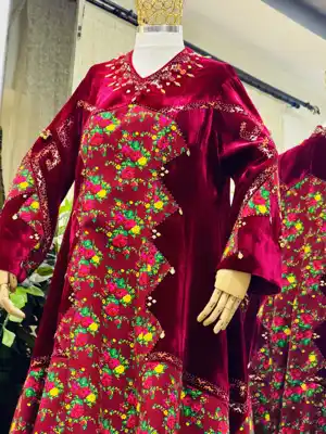 Türkmen fasonlar pombarh fasonlar Fasonlar 2025 fasonlar fason moda modalar Bezen bezen Türkmen fasonlar 2026 Türkmen fasonlar 2025 Türkmen fasonlar 2024 Türkmen fasonlar 2023 turkmenistan türkmenistan turkmen türkmen ashgabat  asgabat aşgabat balkan mary lebap dashoguz dasoguz daşoguz pombarh ponbarhat gulyupek gülýüpek stapel ştapel Gralan Çüýdeşen Abaýa Gadymy Krep Gurultaý 	Keteni Ýüpek Şifon Gipýur Lyon Welwet Atlas Kaşemir Streýç Suzana Ştapel Gülýüpek Pombarh Ýupka Gursakça Aksesuarlar Palto Penjek Okuw eşik Fata Sport eşik Uniforma Nakidka Öýme Şarf kompýuter ýaka ýaglyk Arenda köýnek 2nji el köýnek Taýyn köýnek Matalar Milli lybas milli lybaslar Toý köýnek Toý köýnekler toy koynek toy koynekler gundelik koynekler Gündelik	 
 köýnekler fata koynek Modern taze fason Eskiz koynektm turkmenkoynek türkmenkoynek fason moda moda fasonlar Iş eşik el iş	sada	ýakaly ýakasyz	keşdeli biserli	ýeňli giň nagyşly ýüregi açyk stoýka ýaka ýanly kombinasiýa 	zerli üsti aşak guşakly seçekli gysga ýeňli Panbarhat (Pombarh) Toý köýnek el iş, ýakasyz, ýeňli 17-25, 26-35 Goýy-gyzyl, Gyzyl guyz