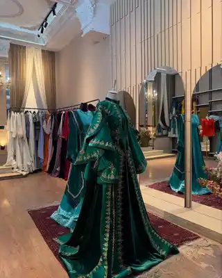 Türkmen fasonlar pombarh fasonlar Fasonlar 2025 fasonlar fason moda modalar Bezen bezen Türkmen fasonlar 2026 Türkmen fasonlar 2025 Türkmen fasonlar 2024 Türkmen fasonlar 2023 turkmenistan türkmenistan turkmen türkmen ashgabat  asgabat aşgabat balkan mary lebap dashoguz dasoguz daşoguz pombarh ponbarhat gulyupek gülýüpek stapel ştapel Gralan Çüýdeşen Abaýa Gadymy Krep Gurultaý 	Keteni Ýüpek Şifon Gipýur Lyon Welwet Atlas Kaşemir Streýç Suzana Ştapel Gülýüpek Pombarh Ýupka Gursakça Aksesuarlar Palto Penjek Okuw eşik Fata Sport eşik Uniforma Nakidka Öýme Şarf kompýuter ýaka ýaglyk Arenda köýnek 2nji el köýnek Taýyn köýnek Matalar Milli lybas milli lybaslar Toý köýnek Toý köýnekler toy koynek toy koynekler gundelik koynekler Gündelik	 
 köýnekler fata koynek Modern taze fason Eskiz koynektm turkmenkoynek türkmenkoynek fason moda moda fasonlar Iş eşik el iş	sada	ýakaly ýakasyz	keşdeli biserli	ýeňli giň nagyşly ýüregi açyk stoýka ýaka ýanly kombinasiýa 	zerli üsti aşak guşakly seçekli gysga ýeňli Keteni, Panbarhat (Pombarh) Toý köýnek el iş, keşdeli, ýeňli, giň, kombinasiýa, stoýka ýaka, nagyşly, seçekli 35+ Haki, Goýy-ýaşyl