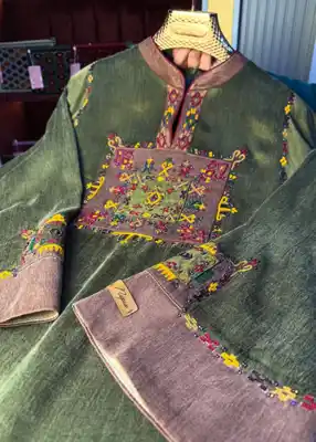 Türkmen fasonlar pombarh fasonlar Fasonlar 2025 fasonlar fason moda modalar Bezen bezen Türkmen fasonlar 2026 Türkmen fasonlar 2025 Türkmen fasonlar 2024 Türkmen fasonlar 2023 turkmenistan türkmenistan turkmen türkmen ashgabat  asgabat aşgabat balkan mary lebap dashoguz dasoguz daşoguz pombarh ponbarhat gulyupek gülýüpek stapel ştapel Gralan Çüýdeşen Abaýa Gadymy Krep Gurultaý 	Keteni Ýüpek Şifon Gipýur Lyon Welwet Atlas Kaşemir Streýç Suzana Ştapel Gülýüpek Pombarh Ýupka Gursakça Aksesuarlar Palto Penjek Okuw eşik Fata Sport eşik Uniforma Nakidka Öýme Şarf kompýuter ýaka ýaglyk Arenda köýnek 2nji el köýnek Taýyn köýnek Matalar Milli lybas milli lybaslar Toý köýnek Toý köýnekler toy koynek toy koynekler gundelik koynekler Gündelik	 
 köýnekler fata koynek Modern taze fason Eskiz koynektm turkmenkoynek türkmenkoynek fason moda moda fasonlar Iş eşik el iş	sada	ýakaly ýakasyz	keşdeli biserli	ýeňli giň nagyşly ýüregi açyk stoýka ýaka ýanly kombinasiýa 	zerli üsti aşak guşakly seçekli gysga ýeňli 