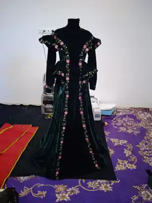 Türkmen fasonlar pombarh fasonlar Fasonlar 2025 fasonlar fason moda modalar Bezen bezen Türkmen fasonlar 2026 Türkmen fasonlar 2025 Türkmen fasonlar 2024 Türkmen fasonlar 2023 turkmenistan türkmenistan turkmen türkmen ashgabat  asgabat aşgabat balkan mary lebap dashoguz dasoguz daşoguz pombarh ponbarhat gulyupek gülýüpek stapel ştapel Gralan Çüýdeşen Abaýa Gadymy Krep Gurultaý 	Keteni Ýüpek Şifon Gipýur Lyon Welwet Atlas Kaşemir Streýç Suzana Ştapel Gülýüpek Pombarh Ýupka Gursakça Aksesuarlar Palto Penjek Okuw eşik Fata Sport eşik Uniforma Nakidka Öýme Şarf kompýuter ýaka ýaglyk Arenda köýnek 2nji el köýnek Taýyn köýnek Matalar Milli lybas milli lybaslar Toý köýnek Toý köýnekler toy koynek toy koynekler gundelik koynekler Gündelik	 
 köýnekler fata koynek Modern taze fason Eskiz koynektm turkmenkoynek türkmenkoynek fason moda moda fasonlar Iş eşik el iş	sada	ýakaly ýakasyz	keşdeli biserli	ýeňli giň nagyşly ýüregi açyk stoýka ýaka ýanly kombinasiýa 	zerli üsti aşak guşakly seçekli gysga ýeňli 