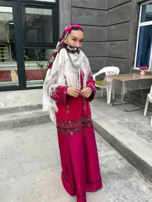 Türkmen fasonlar pombarh fasonlar Fasonlar 2025 fasonlar fason moda modalar Bezen bezen Türkmen fasonlar 2026 Türkmen fasonlar 2025 Türkmen fasonlar 2024 Türkmen fasonlar 2023 turkmenistan türkmenistan turkmen türkmen ashgabat  asgabat aşgabat balkan mary lebap dashoguz dasoguz daşoguz pombarh ponbarhat gulyupek gülýüpek stapel ştapel Gralan Çüýdeşen Abaýa Gadymy Krep Gurultaý 	Keteni Ýüpek Şifon Gipýur Lyon Welwet Atlas Kaşemir Streýç Suzana Ştapel Gülýüpek Pombarh Ýupka Gursakça Aksesuarlar Palto Penjek Okuw eşik Fata Sport eşik Uniforma Nakidka Öýme Şarf kompýuter ýaka ýaglyk Arenda köýnek 2nji el köýnek Taýyn köýnek Matalar Milli lybas milli lybaslar Toý köýnek Toý köýnekler toy koynek toy koynekler gundelik koynekler Gündelik	 
 köýnekler fata koynek Modern taze fason Eskiz koynektm turkmenkoynek türkmenkoynek fason moda moda fasonlar Iş eşik el iş	sada	ýakaly ýakasyz	keşdeli biserli	ýeňli giň nagyşly ýüregi açyk stoýka ýaka ýanly kombinasiýa 	zerli üsti aşak guşakly seçekli gysga ýeňli Keteni, Şantu, Panbarhat (Pombarh) Toý köýnek, Milli lybas el iş, keşdeli, ýakaly, ýeňli, giň, nagyşly 17-25, 26-35 Goýy-gyzyl, Gyzyl yaz, tomus, guyz, gysh