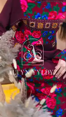 Türkmen fasonlar pombarh fasonlar Fasonlar 2025 fasonlar fason moda modalar Bezen bezen Türkmen fasonlar 2026 Türkmen fasonlar 2025 Türkmen fasonlar 2024 Türkmen fasonlar 2023 turkmenistan türkmenistan turkmen türkmen ashgabat  asgabat aşgabat balkan mary lebap dashoguz dasoguz daşoguz pombarh ponbarhat gulyupek gülýüpek stapel ştapel Gralan Çüýdeşen Abaýa Gadymy Krep Gurultaý 	Keteni Ýüpek Şifon Gipýur Lyon Welwet Atlas Kaşemir Streýç Suzana Ştapel Gülýüpek Pombarh Ýupka Gursakça Aksesuarlar Palto Penjek Okuw eşik Fata Sport eşik Uniforma Nakidka Öýme Şarf kompýuter ýaka ýaglyk Arenda köýnek 2nji el köýnek Taýyn köýnek Matalar Milli lybas milli lybaslar Toý köýnek Toý köýnekler toy koynek toy koynekler gundelik koynekler Gündelik	 
 köýnekler fata koynek Modern taze fason Eskiz koynektm turkmenkoynek türkmenkoynek fason moda moda fasonlar Iş eşik el iş	sada	ýakaly ýakasyz	keşdeli biserli	ýeňli giň nagyşly ýüregi açyk stoýka ýaka ýanly kombinasiýa 	zerli üsti aşak guşakly seçekli gysga ýeňli el iş, ýeňli, giň, nagyşly 17-25, 26-35 Goýy-gyzyl, Gyzyl yaz, tomus, guyz, gysh