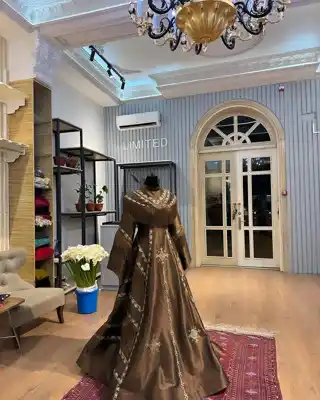 Türkmen fasonlar pombarh fasonlar Fasonlar 2025 fasonlar fason moda modalar Bezen bezen Türkmen fasonlar 2026 Türkmen fasonlar 2025 Türkmen fasonlar 2024 Türkmen fasonlar 2023 turkmenistan türkmenistan turkmen türkmen ashgabat  asgabat aşgabat balkan mary lebap dashoguz dasoguz daşoguz pombarh ponbarhat gulyupek gülýüpek stapel ştapel Gralan Çüýdeşen Abaýa Gadymy Krep Gurultaý 	Keteni Ýüpek Şifon Gipýur Lyon Welwet Atlas Kaşemir Streýç Suzana Ştapel Gülýüpek Pombarh Ýupka Gursakça Aksesuarlar Palto Penjek Okuw eşik Fata Sport eşik Uniforma Nakidka Öýme Şarf kompýuter ýaka ýaglyk Arenda köýnek 2nji el köýnek Taýyn köýnek Matalar Milli lybas milli lybaslar Toý köýnek Toý köýnekler toy koynek toy koynekler gundelik koynekler Gündelik	 
 köýnekler fata koynek Modern taze fason Eskiz koynektm turkmenkoynek türkmenkoynek fason moda moda fasonlar Iş eşik el iş	sada	ýakaly ýakasyz	keşdeli biserli	ýeňli giň nagyşly ýüregi açyk stoýka ýaka ýanly kombinasiýa 	zerli üsti aşak guşakly seçekli gysga ýeňli Ýüpek, Panbarhat (Pombarh) Toý köýnek, Milli lybas el iş, keşdeli, ýakaly, biserli, ýeňli, giň, kombinasiýa, nagyşly, seçekli 26-35, 35+ Goýy-gyzyl, Gyzyl, Mämişi, Goňur, Altyn