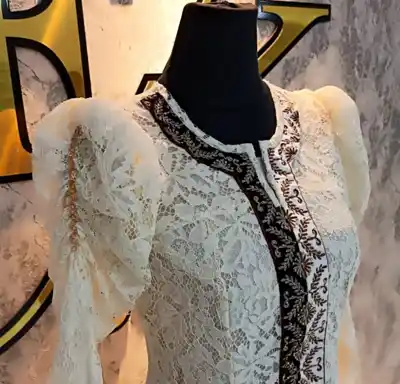 Türkmen fasonlar pombarh fasonlar Fasonlar 2025 fasonlar fason moda modalar Bezen bezen Türkmen fasonlar 2026 Türkmen fasonlar 2025 Türkmen fasonlar 2024 Türkmen fasonlar 2023 turkmenistan türkmenistan turkmen türkmen ashgabat  asgabat aşgabat balkan mary lebap dashoguz dasoguz daşoguz pombarh ponbarhat gulyupek gülýüpek stapel ştapel Gralan Çüýdeşen Abaýa Gadymy Krep Gurultaý 	Keteni Ýüpek Şifon Gipýur Lyon Welwet Atlas Kaşemir Streýç Suzana Ştapel Gülýüpek Pombarh Ýupka Gursakça Aksesuarlar Palto Penjek Okuw eşik Fata Sport eşik Uniforma Nakidka Öýme Şarf kompýuter ýaka ýaglyk Arenda köýnek 2nji el köýnek Taýyn köýnek Matalar Milli lybas milli lybaslar Toý köýnek Toý köýnekler toy koynek toy koynekler gundelik koynekler Gündelik	 
 köýnekler fata koynek Modern taze fason Eskiz koynektm turkmenkoynek türkmenkoynek fason moda moda fasonlar Iş eşik el iş	sada	ýakaly ýakasyz	keşdeli biserli	ýeňli giň nagyşly ýüregi açyk stoýka ýaka ýanly kombinasiýa 	zerli üsti aşak guşakly seçekli gysga ýeňli Şifon Toý köýnek el iş, ýakaly, ýeňli, giň 17-25, 26-35 Ak tomus, guyz