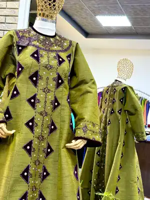 Türkmen fasonlar pombarh fasonlar Fasonlar 2025 fasonlar fason moda modalar Bezen bezen Türkmen fasonlar 2026 Türkmen fasonlar 2025 Türkmen fasonlar 2024 Türkmen fasonlar 2023 turkmenistan türkmenistan turkmen türkmen ashgabat  asgabat aşgabat balkan mary lebap dashoguz dasoguz daşoguz pombarh ponbarhat gulyupek gülýüpek stapel ştapel Gralan Çüýdeşen Abaýa Gadymy Krep Gurultaý 	Keteni Ýüpek Şifon Gipýur Lyon Welwet Atlas Kaşemir Streýç Suzana Ştapel Gülýüpek Pombarh Ýupka Gursakça Aksesuarlar Palto Penjek Okuw eşik Fata Sport eşik Uniforma Nakidka Öýme Şarf kompýuter ýaka ýaglyk Arenda köýnek 2nji el köýnek Taýyn köýnek Matalar Milli lybas milli lybaslar Toý köýnek Toý köýnekler toy koynek toy koynekler gundelik koynekler Gündelik	 
 köýnekler fata koynek Modern taze fason Eskiz koynektm turkmenkoynek türkmenkoynek fason moda moda fasonlar Iş eşik el iş	sada	ýakaly ýakasyz	keşdeli biserli	ýeňli giň nagyşly ýüregi açyk stoýka ýaka ýanly kombinasiýa 	zerli üsti aşak guşakly seçekli gysga ýeňli Keteni Toý köýnek, Milli lybas el iş, keşdeli, ýakaly, ýeňli, giň, nagyşly 17-25, 26-35, 35+ Haki guyz