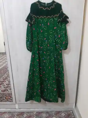 Türkmen fasonlar pombarh fasonlar Fasonlar 2025 fasonlar fason moda modalar Bezen bezen Türkmen fasonlar 2026 Türkmen fasonlar 2025 Türkmen fasonlar 2024 Türkmen fasonlar 2023 turkmenistan türkmenistan turkmen türkmen ashgabat  asgabat aşgabat balkan mary lebap dashoguz dasoguz daşoguz pombarh ponbarhat gulyupek gülýüpek stapel ştapel Gralan Çüýdeşen Abaýa Gadymy Krep Gurultaý 	Keteni Ýüpek Şifon Gipýur Lyon Welwet Atlas Kaşemir Streýç Suzana Ştapel Gülýüpek Pombarh Ýupka Gursakça Aksesuarlar Palto Penjek Okuw eşik Fata Sport eşik Uniforma Nakidka Öýme Şarf kompýuter ýaka ýaglyk Arenda köýnek 2nji el köýnek Taýyn köýnek Matalar Milli lybas milli lybaslar Toý köýnek Toý köýnekler toy koynek toy koynekler gundelik koynekler Gündelik	 
 köýnekler fata koynek Modern taze fason Eskiz koynektm turkmenkoynek türkmenkoynek fason moda moda fasonlar Iş eşik el iş	sada	ýakaly ýakasyz	keşdeli biserli	ýeňli giň nagyşly ýüregi açyk stoýka ýaka ýanly kombinasiýa 	zerli üsti aşak guşakly seçekli gysga ýeňli Ýüň Toý köýnek el iş, ýakasyz, ýeňli, giň 17-25, 26-35 Goýy-ýaşyl yaz, tomus, guyz 2nji el