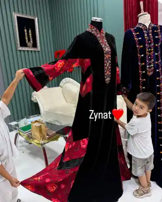 Türkmen fasonlar pombarh fasonlar Fasonlar 2025 fasonlar fason moda modalar Bezen bezen Türkmen fasonlar 2026 Türkmen fasonlar 2025 Türkmen fasonlar 2024 Türkmen fasonlar 2023 turkmenistan türkmenistan turkmen türkmen ashgabat  asgabat aşgabat balkan mary lebap dashoguz dasoguz daşoguz pombarh ponbarhat gulyupek gülýüpek stapel ştapel Gralan Çüýdeşen Abaýa Gadymy Krep Gurultaý 	Keteni Ýüpek Şifon Gipýur Lyon Welwet Atlas Kaşemir Streýç Suzana Ştapel Gülýüpek Pombarh Ýupka Gursakça Aksesuarlar Palto Penjek Okuw eşik Fata Sport eşik Uniforma Nakidka Öýme Şarf kompýuter ýaka ýaglyk Arenda köýnek 2nji el köýnek Taýyn köýnek Matalar Milli lybas milli lybaslar Toý köýnek Toý köýnekler toy koynek toy koynekler gundelik koynekler Gündelik	 
 köýnekler fata koynek Modern taze fason Eskiz koynektm turkmenkoynek türkmenkoynek fason moda moda fasonlar Iş eşik el iş	sada	ýakaly ýakasyz	keşdeli biserli	ýeňli giň nagyşly ýüregi açyk stoýka ýaka ýanly kombinasiýa 	zerli üsti aşak guşakly seçekli gysga ýeňli Panbarhat (Pombarh) Toý köýnek ýakaly, ýeňli, giň, kombinasiýa 26-35, 35+ Gara, Goýy-gyzyl yaz, guyz, gysh