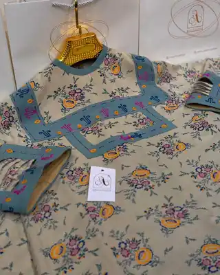 Türkmen fasonlar pombarh fasonlar Fasonlar 2025 fasonlar fason moda modalar Bezen bezen Türkmen fasonlar 2026 Türkmen fasonlar 2025 Türkmen fasonlar 2024 Türkmen fasonlar 2023 turkmenistan türkmenistan turkmen türkmen ashgabat  asgabat aşgabat balkan mary lebap dashoguz dasoguz daşoguz pombarh ponbarhat gulyupek gülýüpek stapel ştapel Gralan Çüýdeşen Abaýa Gadymy Krep Gurultaý 	Keteni Ýüpek Şifon Gipýur Lyon Welwet Atlas Kaşemir Streýç Suzana Ştapel Gülýüpek Pombarh Ýupka Gursakça Aksesuarlar Palto Penjek Okuw eşik Fata Sport eşik Uniforma Nakidka Öýme Şarf kompýuter ýaka ýaglyk Arenda köýnek 2nji el köýnek Taýyn köýnek Matalar Milli lybas milli lybaslar Toý köýnek Toý köýnekler toy koynek toy koynekler gundelik koynekler Gündelik	 
 köýnekler fata koynek Modern taze fason Eskiz koynektm turkmenkoynek türkmenkoynek fason moda moda fasonlar Iş eşik el iş	sada	ýakaly ýakasyz	keşdeli biserli	ýeňli giň nagyşly ýüregi açyk stoýka ýaka ýanly kombinasiýa 	zerli üsti aşak guşakly seçekli gysga ýeňli Ştapel Gündelik keşdeli, ýakasyz, ýeňli, giň, nagyşly 26-35 Bežewyý, Gök tomus, guyz