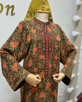 Türkmen fasonlar pombarh fasonlar Fasonlar 2025 fasonlar fason moda modalar Bezen bezen Türkmen fasonlar 2026 Türkmen fasonlar 2025 Türkmen fasonlar 2024 Türkmen fasonlar 2023 turkmenistan türkmenistan turkmen türkmen ashgabat  asgabat aşgabat balkan mary lebap dashoguz dasoguz daşoguz pombarh ponbarhat gulyupek gülýüpek stapel ştapel Gralan Çüýdeşen Abaýa Gadymy Krep Gurultaý 	Keteni Ýüpek Şifon Gipýur Lyon Welwet Atlas Kaşemir Streýç Suzana Ştapel Gülýüpek Pombarh Ýupka Gursakça Aksesuarlar Palto Penjek Okuw eşik Fata Sport eşik Uniforma Nakidka Öýme Şarf kompýuter ýaka ýaglyk Arenda köýnek 2nji el köýnek Taýyn köýnek Matalar Milli lybas milli lybaslar Toý köýnek Toý köýnekler toy koynek toy koynekler gundelik koynekler Gündelik	 
 köýnekler fata koynek Modern taze fason Eskiz koynektm turkmenkoynek türkmenkoynek fason moda moda fasonlar Iş eşik el iş	sada	ýakaly ýakasyz	keşdeli biserli	ýeňli giň nagyşly ýüregi açyk stoýka ýaka ýanly kombinasiýa 	zerli üsti aşak guşakly seçekli gysga ýeňli Ştapel Gündelik el iş, ýakaly  Haki