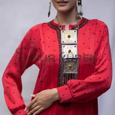 Türkmen fasonlar pombarh fasonlar Fasonlar 2025 fasonlar fason moda modalar Bezen bezen Türkmen fasonlar 2026 Türkmen fasonlar 2025 Türkmen fasonlar 2024 Türkmen fasonlar 2023 turkmenistan türkmenistan turkmen türkmen ashgabat  asgabat aşgabat balkan mary lebap dashoguz dasoguz daşoguz pombarh ponbarhat gulyupek gülýüpek stapel ştapel Gralan Çüýdeşen Abaýa Gadymy Krep Gurultaý 	Keteni Ýüpek Şifon Gipýur Lyon Welwet Atlas Kaşemir Streýç Suzana Ştapel Gülýüpek Pombarh Ýupka Gursakça Aksesuarlar Palto Penjek Okuw eşik Fata Sport eşik Uniforma Nakidka Öýme Şarf kompýuter ýaka ýaglyk Arenda köýnek 2nji el köýnek Taýyn köýnek Matalar Milli lybas milli lybaslar Toý köýnek Toý köýnekler toy koynek toy koynekler gundelik koynekler Gündelik	 
 köýnekler fata koynek Modern taze fason Eskiz koynektm turkmenkoynek türkmenkoynek fason moda moda fasonlar Iş eşik el iş	sada	ýakaly ýakasyz	keşdeli biserli	ýeňli giň nagyşly ýüregi açyk stoýka ýaka ýanly kombinasiýa 	zerli üsti aşak guşakly seçekli gysga ýeňli 