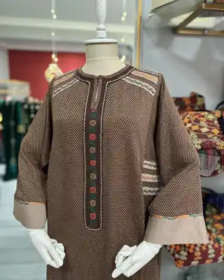 Türkmen fasonlar pombarh fasonlar Fasonlar 2025 fasonlar fason moda modalar Bezen bezen Türkmen fasonlar 2026 Türkmen fasonlar 2025 Türkmen fasonlar 2024 Türkmen fasonlar 2023 turkmenistan türkmenistan turkmen türkmen ashgabat  asgabat aşgabat balkan mary lebap dashoguz dasoguz daşoguz pombarh ponbarhat gulyupek gülýüpek stapel ştapel Gralan Çüýdeşen Abaýa Gadymy Krep Gurultaý 	Keteni Ýüpek Şifon Gipýur Lyon Welwet Atlas Kaşemir Streýç Suzana Ştapel Gülýüpek Pombarh Ýupka Gursakça Aksesuarlar Palto Penjek Okuw eşik Fata Sport eşik Uniforma Nakidka Öýme Şarf kompýuter ýaka ýaglyk Arenda köýnek 2nji el köýnek Taýyn köýnek Matalar Milli lybas milli lybaslar Toý köýnek Toý köýnekler toy koynek toy koynekler gundelik koynekler Gündelik	 
 köýnekler fata koynek Modern taze fason Eskiz koynektm turkmenkoynek türkmenkoynek fason moda moda fasonlar Iş eşik el iş	sada	ýakaly ýakasyz	keşdeli biserli	ýeňli giň nagyşly ýüregi açyk stoýka ýaka ýanly kombinasiýa 	zerli üsti aşak guşakly seçekli gysga ýeňli Ştapel Gündelik sada  Gara, Gök, Ýaşyl, Benewşe, Goýy-gök, Goýy-ýaşyl, Altyn  Taýyn köýnek