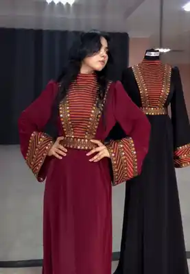 Türkmen fasonlar pombarh fasonlar Fasonlar 2025 fasonlar fason moda modalar Bezen bezen Türkmen fasonlar 2026 Türkmen fasonlar 2025 Türkmen fasonlar 2024 Türkmen fasonlar 2023 turkmenistan türkmenistan turkmen türkmen ashgabat  asgabat aşgabat balkan mary lebap dashoguz dasoguz daşoguz pombarh ponbarhat gulyupek gülýüpek stapel ştapel Gralan Çüýdeşen Abaýa Gadymy Krep Gurultaý 	Keteni Ýüpek Şifon Gipýur Lyon Welwet Atlas Kaşemir Streýç Suzana Ştapel Gülýüpek Pombarh Ýupka Gursakça Aksesuarlar Palto Penjek Okuw eşik Fata Sport eşik Uniforma Nakidka Öýme Şarf kompýuter ýaka ýaglyk Arenda köýnek 2nji el köýnek Taýyn köýnek Matalar Milli lybas milli lybaslar Toý köýnek Toý köýnekler toy koynek toy koynekler gundelik koynekler Gündelik	 
 köýnekler fata koynek Modern taze fason Eskiz koynektm turkmenkoynek türkmenkoynek fason moda moda fasonlar Iş eşik el iş	sada	ýakaly ýakasyz	keşdeli biserli	ýeňli giň nagyşly ýüregi açyk stoýka ýaka ýanly kombinasiýa 	zerli üsti aşak guşakly seçekli gysga ýeňli Keteni Modern ýakasyz, ýeňli, giň, guşakly 17-25, 26-35 Gara, Goýy-gyzyl yaz, tomus, guyz, gysh