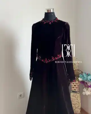 Türkmen fasonlar pombarh fasonlar Fasonlar 2025 fasonlar fason moda modalar Bezen bezen Türkmen fasonlar 2026 Türkmen fasonlar 2025 Türkmen fasonlar 2024 Türkmen fasonlar 2023 turkmenistan türkmenistan turkmen türkmen ashgabat  asgabat aşgabat balkan mary lebap dashoguz dasoguz daşoguz pombarh ponbarhat gulyupek gülýüpek stapel ştapel Gralan Çüýdeşen Abaýa Gadymy Krep Gurultaý 	Keteni Ýüpek Şifon Gipýur Lyon Welwet Atlas Kaşemir Streýç Suzana Ştapel Gülýüpek Pombarh Ýupka Gursakça Aksesuarlar Palto Penjek Okuw eşik Fata Sport eşik Uniforma Nakidka Öýme Şarf kompýuter ýaka ýaglyk Arenda köýnek 2nji el köýnek Taýyn köýnek Matalar Milli lybas milli lybaslar Toý köýnek Toý köýnekler toy koynek toy koynekler gundelik koynekler Gündelik	 
 köýnekler fata koynek Modern taze fason Eskiz koynektm turkmenkoynek türkmenkoynek fason moda moda fasonlar Iş eşik el iş	sada	ýakaly ýakasyz	keşdeli biserli	ýeňli giň nagyşly ýüregi açyk stoýka ýaka ýanly kombinasiýa 	zerli üsti aşak guşakly seçekli gysga ýeňli Panbarhat (Pombarh) Toý köýnek el iş, ýakasyz, ýanly, ýeňli, giň, gaş 26-35 Goýy-goňur yaz, guyz, gysh