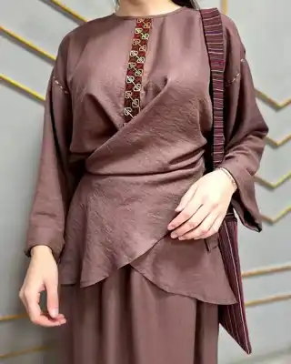 Türkmen fasonlar pombarh fasonlar Fasonlar 2025 fasonlar fason moda modalar Bezen bezen Türkmen fasonlar 2026 Türkmen fasonlar 2025 Türkmen fasonlar 2024 Türkmen fasonlar 2023 turkmenistan türkmenistan turkmen türkmen ashgabat  asgabat aşgabat balkan mary lebap dashoguz dasoguz daşoguz pombarh ponbarhat gulyupek gülýüpek stapel ştapel Gralan Çüýdeşen Abaýa Gadymy Krep Gurultaý 	Keteni Ýüpek Şifon Gipýur Lyon Welwet Atlas Kaşemir Streýç Suzana Ştapel Gülýüpek Pombarh Ýupka Gursakça Aksesuarlar Palto Penjek Okuw eşik Fata Sport eşik Uniforma Nakidka Öýme Şarf kompýuter ýaka ýaglyk Arenda köýnek 2nji el köýnek Taýyn köýnek Matalar Milli lybas milli lybaslar Toý köýnek Toý köýnekler toy koynek toy koynekler gundelik koynekler Gündelik	 
 köýnekler fata koynek Modern taze fason Eskiz koynektm turkmenkoynek türkmenkoynek fason moda moda fasonlar Iş eşik el iş	sada	ýakaly ýakasyz	keşdeli biserli	ýeňli giň nagyşly ýüregi açyk stoýka ýaka ýanly kombinasiýa 	zerli üsti aşak guşakly seçekli gysga ýeňli Ýüpek, Lyon Gündelik sada, nagyşly  Bežewyý, Gök, Goýy-gyzyl, Wizon, Goýy-çal  Taýyn köýnek