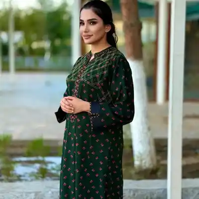 Türkmen fasonlar pombarh fasonlar Fasonlar 2025 fasonlar fason moda modalar Bezen bezen Türkmen fasonlar 2026 Türkmen fasonlar 2025 Türkmen fasonlar 2024 Türkmen fasonlar 2023 turkmenistan türkmenistan turkmen türkmen ashgabat  asgabat aşgabat balkan mary lebap dashoguz dasoguz daşoguz pombarh ponbarhat gulyupek gülýüpek stapel ştapel Gralan Çüýdeşen Abaýa Gadymy Krep Gurultaý 	Keteni Ýüpek Şifon Gipýur Lyon Welwet Atlas Kaşemir Streýç Suzana Ştapel Gülýüpek Pombarh Ýupka Gursakça Aksesuarlar Palto Penjek Okuw eşik Fata Sport eşik Uniforma Nakidka Öýme Şarf kompýuter ýaka ýaglyk Arenda köýnek 2nji el köýnek Taýyn köýnek Matalar Milli lybas milli lybaslar Toý köýnek Toý köýnekler toy koynek toy koynekler gundelik koynekler Gündelik	 
 köýnekler fata koynek Modern taze fason Eskiz koynektm turkmenkoynek türkmenkoynek fason moda moda fasonlar Iş eşik el iş	sada	ýakaly ýakasyz	keşdeli biserli	ýeňli giň nagyşly ýüregi açyk stoýka ýaka ýanly kombinasiýa 	zerli üsti aşak guşakly seçekli gysga ýeňli Ştapel Gündelik el iş, ýakaly, ýeňli, giň 17-25, 26-35 Goýy-ýaşyl yaz, tomus, guyz, gysh