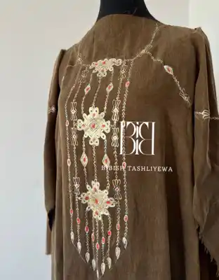 Türkmen fasonlar pombarh fasonlar Fasonlar 2025 fasonlar fason moda modalar Bezen bezen Türkmen fasonlar 2026 Türkmen fasonlar 2025 Türkmen fasonlar 2024 Türkmen fasonlar 2023 turkmenistan türkmenistan turkmen türkmen ashgabat  asgabat aşgabat balkan mary lebap dashoguz dasoguz daşoguz pombarh ponbarhat gulyupek gülýüpek stapel ştapel Gralan Çüýdeşen Abaýa Gadymy Krep Gurultaý 	Keteni Ýüpek Şifon Gipýur Lyon Welwet Atlas Kaşemir Streýç Suzana Ştapel Gülýüpek Pombarh Ýupka Gursakça Aksesuarlar Palto Penjek Okuw eşik Fata Sport eşik Uniforma Nakidka Öýme Şarf kompýuter ýaka ýaglyk Arenda köýnek 2nji el köýnek Taýyn köýnek Matalar Milli lybas milli lybaslar Toý köýnek Toý köýnekler toy koynek toy koynekler gundelik koynekler Gündelik	 
 köýnekler fata koynek Modern taze fason Eskiz koynektm turkmenkoynek türkmenkoynek fason moda moda fasonlar Iş eşik el iş	sada	ýakaly ýakasyz	keşdeli biserli	ýeňli giň nagyşly ýüregi açyk stoýka ýaka ýanly kombinasiýa 	zerli üsti aşak guşakly seçekli gysga ýeňli Gülýüpek Milli lybas el iş, ýakasyz, ýeňli, giň 26-35 Goňur yaz, tomus, guyz