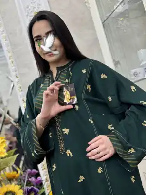 Türkmen fasonlar pombarh fasonlar Fasonlar 2025 fasonlar fason moda modalar Bezen bezen Türkmen fasonlar 2026 Türkmen fasonlar 2025 Türkmen fasonlar 2024 Türkmen fasonlar 2023 turkmenistan türkmenistan turkmen türkmen ashgabat  asgabat aşgabat balkan mary lebap dashoguz dasoguz daşoguz pombarh ponbarhat gulyupek gülýüpek stapel ştapel Gralan Çüýdeşen Abaýa Gadymy Krep Gurultaý 	Keteni Ýüpek Şifon Gipýur Lyon Welwet Atlas Kaşemir Streýç Suzana Ştapel Gülýüpek Pombarh Ýupka Gursakça Aksesuarlar Palto Penjek Okuw eşik Fata Sport eşik Uniforma Nakidka Öýme Şarf kompýuter ýaka ýaglyk Arenda köýnek 2nji el köýnek Taýyn köýnek Matalar Milli lybas milli lybaslar Toý köýnek Toý köýnekler toy koynek toy koynekler gundelik koynekler Gündelik	 
 köýnekler fata koynek Modern taze fason Eskiz koynektm turkmenkoynek türkmenkoynek fason moda moda fasonlar Iş eşik el iş	sada	ýakaly ýakasyz	keşdeli biserli	ýeňli giň nagyşly ýüregi açyk stoýka ýaka ýanly kombinasiýa 	zerli üsti aşak guşakly seçekli gysga ýeňli Ştapel Gündelik ýakaly 17-25, 26-35, 35+ Goýy-ýaşyl yaz, tomus, guyz Taýyn köýnek