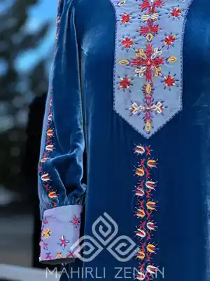 Türkmen fasonlar pombarh fasonlar Fasonlar 2025 fasonlar fason moda modalar Bezen bezen Türkmen fasonlar 2026 Türkmen fasonlar 2025 Türkmen fasonlar 2024 Türkmen fasonlar 2023 turkmenistan türkmenistan turkmen türkmen ashgabat  asgabat aşgabat balkan mary lebap dashoguz dasoguz daşoguz pombarh ponbarhat gulyupek gülýüpek stapel ştapel Gralan Çüýdeşen Abaýa Gadymy Krep Gurultaý 	Keteni Ýüpek Şifon Gipýur Lyon Welwet Atlas Kaşemir Streýç Suzana Ştapel Gülýüpek Pombarh Ýupka Gursakça Aksesuarlar Palto Penjek Okuw eşik Fata Sport eşik Uniforma Nakidka Öýme Şarf kompýuter ýaka ýaglyk Arenda köýnek 2nji el köýnek Taýyn köýnek Matalar Milli lybas milli lybaslar Toý köýnek Toý köýnekler toy koynek toy koynekler gundelik koynekler Gündelik	 
 köýnekler fata koynek Modern taze fason Eskiz koynektm turkmenkoynek türkmenkoynek fason moda moda fasonlar Iş eşik el iş	sada	ýakaly ýakasyz	keşdeli biserli	ýeňli giň nagyşly ýüregi açyk stoýka ýaka ýanly kombinasiýa 	zerli üsti aşak guşakly seçekli gysga ýeňli Keteni, Panbarhat (Pombarh)  el iş, biserli  Bežewyý, Gök, Gyzyl, Mämişi, Goýy-gök