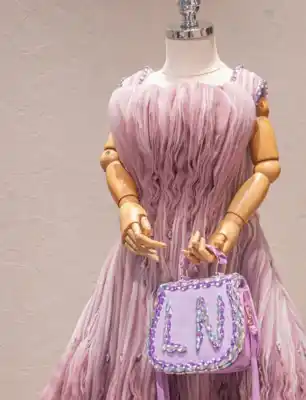 Türkmen fasonlar pombarh fasonlar Fasonlar 2025 fasonlar fason moda modalar Bezen bezen Türkmen fasonlar 2026 Türkmen fasonlar 2025 Türkmen fasonlar 2024 Türkmen fasonlar 2023 turkmenistan türkmenistan turkmen türkmen ashgabat  asgabat aşgabat balkan mary lebap dashoguz dasoguz daşoguz pombarh ponbarhat gulyupek gülýüpek stapel ştapel Gralan Çüýdeşen Abaýa Gadymy Krep Gurultaý 	Keteni Ýüpek Şifon Gipýur Lyon Welwet Atlas Kaşemir Streýç Suzana Ştapel Gülýüpek Pombarh Ýupka Gursakça Aksesuarlar Palto Penjek Okuw eşik Fata Sport eşik Uniforma Nakidka Öýme Şarf kompýuter ýaka ýaglyk Arenda köýnek 2nji el köýnek Taýyn köýnek Matalar Milli lybas milli lybaslar Toý köýnek Toý köýnekler toy koynek toy koynekler gundelik koynekler Gündelik	 
 köýnekler fata koynek Modern taze fason Eskiz koynektm turkmenkoynek türkmenkoynek fason moda moda fasonlar Iş eşik el iş	sada	ýakaly ýakasyz	keşdeli biserli	ýeňli giň nagyşly ýüregi açyk stoýka ýaka ýanly kombinasiýa 	zerli üsti aşak guşakly seçekli gysga ýeňli Toý köýnek, Modern el iş, ýakasyz, gysga ýeňli, giň -12 Gülgüne, Pudra yaz, tomus, guyz