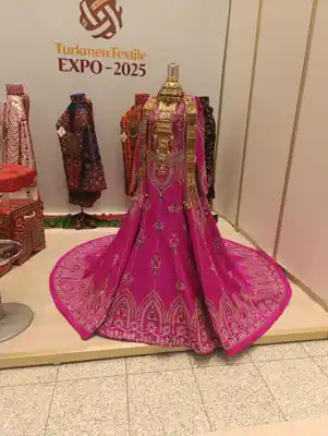 Türkmen fasonlar pombarh fasonlar Fasonlar 2025 fasonlar fason moda modalar Bezen bezen Türkmen fasonlar 2026 Türkmen fasonlar 2025 Türkmen fasonlar 2024 Türkmen fasonlar 2023 turkmenistan türkmenistan turkmen türkmen ashgabat  asgabat aşgabat balkan mary lebap dashoguz dasoguz daşoguz pombarh ponbarhat gulyupek gülýüpek stapel ştapel Gralan Çüýdeşen Abaýa Gadymy Krep Gurultaý 	Keteni Ýüpek Şifon Gipýur Lyon Welwet Atlas Kaşemir Streýç Suzana Ştapel Gülýüpek Pombarh Ýupka Gursakça Aksesuarlar Palto Penjek Okuw eşik Fata Sport eşik Uniforma Nakidka Öýme Şarf kompýuter ýaka ýaglyk Arenda köýnek 2nji el köýnek Taýyn köýnek Matalar Milli lybas milli lybaslar Toý köýnek Toý köýnekler toy koynek toy koynekler gundelik koynekler Gündelik	 
 köýnekler fata koynek Modern taze fason Eskiz koynektm turkmenkoynek türkmenkoynek fason moda moda fasonlar Iş eşik el iş	sada	ýakaly ýakasyz	keşdeli biserli	ýeňli giň nagyşly ýüregi açyk stoýka ýaka ýanly kombinasiýa 	zerli üsti aşak guşakly seçekli gysga ýeňli Şantu Toý köýnek TürkmenTextile Expo 2025 17-25, 26-35 Gülgüne yaz, tomus, guyz