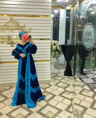 Türkmen fasonlar pombarh fasonlar Fasonlar 2025 fasonlar fason moda modalar Bezen bezen Türkmen fasonlar 2026 Türkmen fasonlar 2025 Türkmen fasonlar 2024 Türkmen fasonlar 2023 turkmenistan türkmenistan turkmen türkmen ashgabat  asgabat aşgabat balkan mary lebap dashoguz dasoguz daşoguz pombarh ponbarhat gulyupek gülýüpek stapel ştapel Gralan Çüýdeşen Abaýa Gadymy Krep Gurultaý 	Keteni Ýüpek Şifon Gipýur Lyon Welwet Atlas Kaşemir Streýç Suzana Ştapel Gülýüpek Pombarh Ýupka Gursakça Aksesuarlar Palto Penjek Okuw eşik Fata Sport eşik Uniforma Nakidka Öýme Şarf kompýuter ýaka ýaglyk Arenda köýnek 2nji el köýnek Taýyn köýnek Matalar Milli lybas milli lybaslar Toý köýnek Toý köýnekler toy koynek toy koynekler gundelik koynekler Gündelik	 
 köýnekler fata koynek Modern taze fason Eskiz koynektm turkmenkoynek türkmenkoynek fason moda moda fasonlar Iş eşik el iş	sada	ýakaly ýakasyz	keşdeli biserli	ýeňli giň nagyşly ýüregi açyk stoýka ýaka ýanly kombinasiýa 	zerli üsti aşak guşakly seçekli gysga ýeňli Panbarhat (Pombarh), Tulky Toý köýnek el iş, ýakasyz, ýeňli, giň, kombinasiýa 26-35 Gök, Goýy-gök yaz, guyz, gysh 2nji el