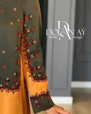 Türkmen fasonlar pombarh fasonlar Fasonlar 2025 fasonlar fason moda modalar Bezen bezen Türkmen fasonlar 2026 Türkmen fasonlar 2025 Türkmen fasonlar 2024 Türkmen fasonlar 2023 turkmenistan türkmenistan turkmen türkmen ashgabat  asgabat aşgabat balkan mary lebap dashoguz dasoguz daşoguz pombarh ponbarhat gulyupek gülýüpek stapel ştapel Gralan Çüýdeşen Abaýa Gadymy Krep Gurultaý 	Keteni Ýüpek Şifon Gipýur Lyon Welwet Atlas Kaşemir Streýç Suzana Ştapel Gülýüpek Pombarh Ýupka Gursakça Aksesuarlar Palto Penjek Okuw eşik Fata Sport eşik Uniforma Nakidka Öýme Şarf kompýuter ýaka ýaglyk Arenda köýnek 2nji el köýnek Taýyn köýnek Matalar Milli lybas milli lybaslar Toý köýnek Toý köýnekler toy koynek toy koynekler gundelik koynekler Gündelik	 
 köýnekler fata koynek Modern taze fason Eskiz koynektm turkmenkoynek türkmenkoynek fason moda moda fasonlar Iş eşik el iş	sada	ýakaly ýakasyz	keşdeli biserli	ýeňli giň nagyşly ýüregi açyk stoýka ýaka ýanly kombinasiýa 	zerli üsti aşak guşakly seçekli gysga ýeňli Gülýüpek Toý köýnek el iş, ýakasyz  Çal, Sary