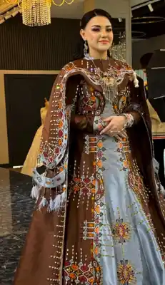 Türkmen fasonlar pombarh fasonlar Fasonlar 2025 fasonlar fason moda modalar Bezen bezen Türkmen fasonlar 2026 Türkmen fasonlar 2025 Türkmen fasonlar 2024 Türkmen fasonlar 2023 turkmenistan türkmenistan turkmen türkmen ashgabat  asgabat aşgabat balkan mary lebap dashoguz dasoguz daşoguz pombarh ponbarhat gulyupek gülýüpek stapel ştapel Gralan Çüýdeşen Abaýa Gadymy Krep Gurultaý 	Keteni Ýüpek Şifon Gipýur Lyon Welwet Atlas Kaşemir Streýç Suzana Ştapel Gülýüpek Pombarh Ýupka Gursakça Aksesuarlar Palto Penjek Okuw eşik Fata Sport eşik Uniforma Nakidka Öýme Şarf kompýuter ýaka ýaglyk Arenda köýnek 2nji el köýnek Taýyn köýnek Matalar Milli lybas milli lybaslar Toý köýnek Toý köýnekler toy koynek toy koynekler gundelik koynekler Gündelik	 
 köýnekler fata koynek Modern taze fason Eskiz koynektm turkmenkoynek türkmenkoynek fason moda moda fasonlar Iş eşik el iş	sada	ýakaly ýakasyz	keşdeli biserli	ýeňli giň nagyşly ýüregi açyk stoýka ýaka ýanly kombinasiýa 	zerli üsti aşak guşakly seçekli gysga ýeňli Lyon, Ýüpek, Keteni Toý köýnek el iş, keşdeli, ýakasyz, ýeňli, kombinasiýa, nagyşly, seçekli 17-25, 26-35 Goňur, Kümüş yaz, tomus