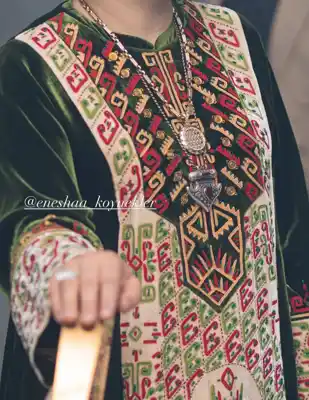 Türkmen fasonlar pombarh fasonlar Fasonlar 2025 fasonlar fason moda modalar Bezen bezen Türkmen fasonlar 2026 Türkmen fasonlar 2025 Türkmen fasonlar 2024 Türkmen fasonlar 2023 turkmenistan türkmenistan turkmen türkmen ashgabat  asgabat aşgabat balkan mary lebap dashoguz dasoguz daşoguz pombarh ponbarhat gulyupek gülýüpek stapel ştapel Gralan Çüýdeşen Abaýa Gadymy Krep Gurultaý 	Keteni Ýüpek Şifon Gipýur Lyon Welwet Atlas Kaşemir Streýç Suzana Ştapel Gülýüpek Pombarh Ýupka Gursakça Aksesuarlar Palto Penjek Okuw eşik Fata Sport eşik Uniforma Nakidka Öýme Şarf kompýuter ýaka ýaglyk Arenda köýnek 2nji el köýnek Taýyn köýnek Matalar Milli lybas milli lybaslar Toý köýnek Toý köýnekler toy koynek toy koynekler gundelik koynekler Gündelik	 
 köýnekler fata koynek Modern taze fason Eskiz koynektm turkmenkoynek türkmenkoynek fason moda moda fasonlar Iş eşik el iş	sada	ýakaly ýakasyz	keşdeli biserli	ýeňli giň nagyşly ýüregi açyk stoýka ýaka ýanly kombinasiýa 	zerli üsti aşak guşakly seçekli gysga ýeňli 