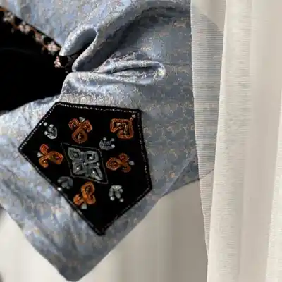 Türkmen fasonlar pombarh fasonlar Fasonlar 2025 fasonlar fason moda modalar Bezen bezen Türkmen fasonlar 2026 Türkmen fasonlar 2025 Türkmen fasonlar 2024 Türkmen fasonlar 2023 turkmenistan türkmenistan turkmen türkmen ashgabat  asgabat aşgabat balkan mary lebap dashoguz dasoguz daşoguz pombarh ponbarhat gulyupek gülýüpek stapel ştapel Gralan Çüýdeşen Abaýa Gadymy Krep Gurultaý 	Keteni Ýüpek Şifon Gipýur Lyon Welwet Atlas Kaşemir Streýç Suzana Ştapel Gülýüpek Pombarh Ýupka Gursakça Aksesuarlar Palto Penjek Okuw eşik Fata Sport eşik Uniforma Nakidka Öýme Şarf kompýuter ýaka ýaglyk Arenda köýnek 2nji el köýnek Taýyn köýnek Matalar Milli lybas milli lybaslar Toý köýnek Toý köýnekler toy koynek toy koynekler gundelik koynekler Gündelik	 
 köýnekler fata koynek Modern taze fason Eskiz koynektm turkmenkoynek türkmenkoynek fason moda moda fasonlar Iş eşik el iş	sada	ýakaly ýakasyz	keşdeli biserli	ýeňli giň nagyşly ýüregi açyk stoýka ýaka ýanly kombinasiýa 	zerli üsti aşak guşakly seçekli gysga ýeňli Ýüpek, Panbarhat (Pombarh) Toý köýnek el iş, keşdeli, ýakaly, ýeňli, giň, zerli 17-25, 26-35 Gara, Goýy-gyzyl, Kümüş yaz