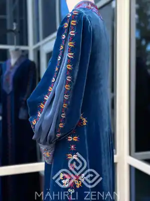 Türkmen fasonlar pombarh fasonlar Fasonlar 2025 fasonlar fason moda modalar Bezen bezen Türkmen fasonlar 2026 Türkmen fasonlar 2025 Türkmen fasonlar 2024 Türkmen fasonlar 2023 turkmenistan türkmenistan turkmen türkmen ashgabat  asgabat aşgabat balkan mary lebap dashoguz dasoguz daşoguz pombarh ponbarhat gulyupek gülýüpek stapel ştapel Gralan Çüýdeşen Abaýa Gadymy Krep Gurultaý 	Keteni Ýüpek Şifon Gipýur Lyon Welwet Atlas Kaşemir Streýç Suzana Ştapel Gülýüpek Pombarh Ýupka Gursakça Aksesuarlar Palto Penjek Okuw eşik Fata Sport eşik Uniforma Nakidka Öýme Şarf kompýuter ýaka ýaglyk Arenda köýnek 2nji el köýnek Taýyn köýnek Matalar Milli lybas milli lybaslar Toý köýnek Toý köýnekler toy koynek toy koynekler gundelik koynekler Gündelik	 
 köýnekler fata koynek Modern taze fason Eskiz koynektm turkmenkoynek türkmenkoynek fason moda moda fasonlar Iş eşik el iş	sada	ýakaly ýakasyz	keşdeli biserli	ýeňli giň nagyşly ýüregi açyk stoýka ýaka ýanly kombinasiýa 	zerli üsti aşak guşakly seçekli gysga ýeňli Keteni, Panbarhat (Pombarh)  el iş, biserli  Bežewyý, Gök, Gyzyl, Mämişi, Goýy-gök